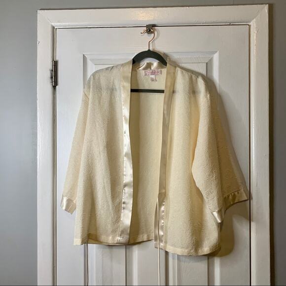 Oscar de la Renta Jackets & Blazers - Oscar de la Renta Pink Label Floral Cream Kimono Jacket Medium